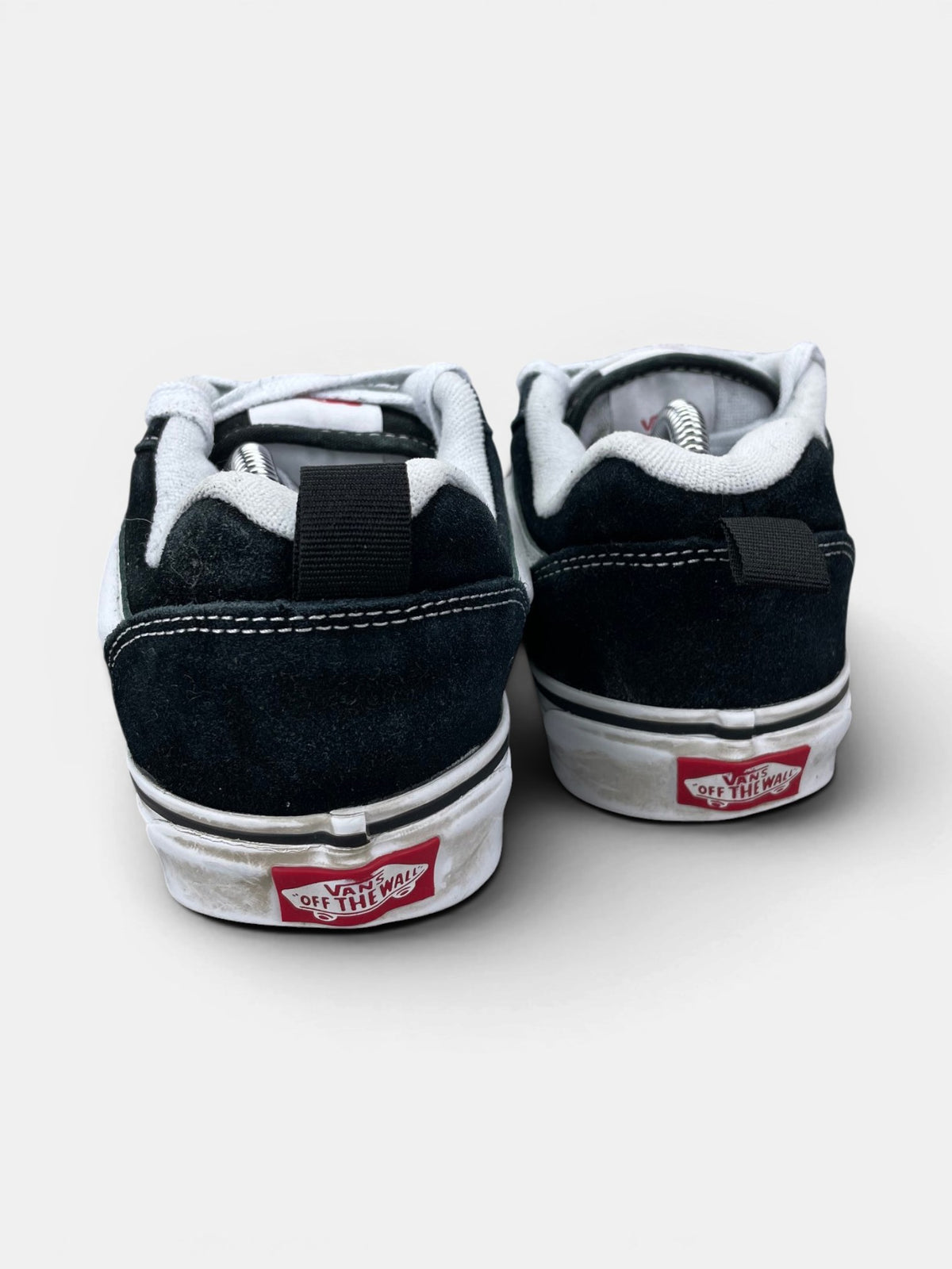 Vans Old Skool Platform — buty sportowe damskie w bardzo dobrym stanie rozmiar 39, widok z tyłu