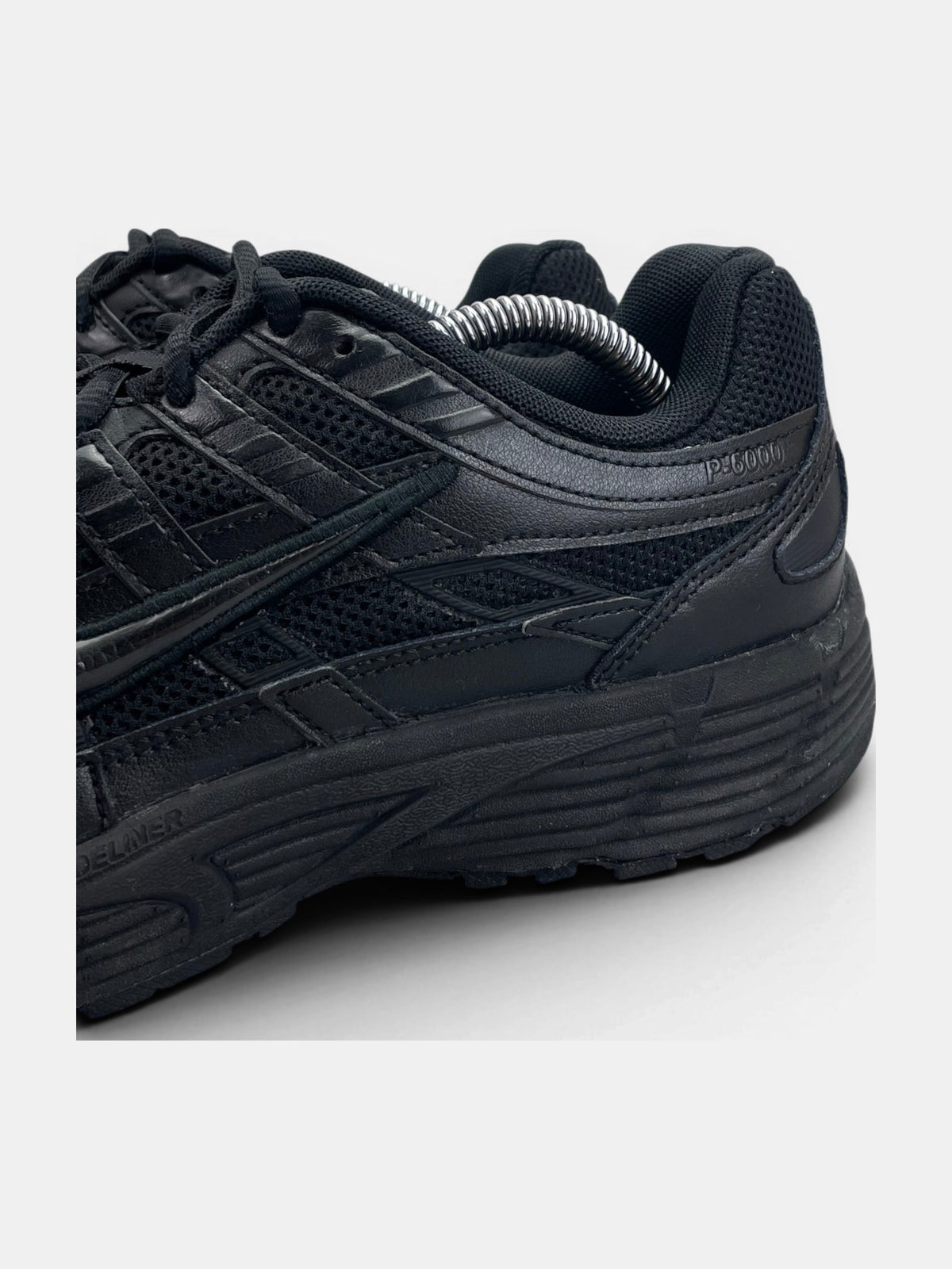 Nike P-6000 rozmiar 42.5