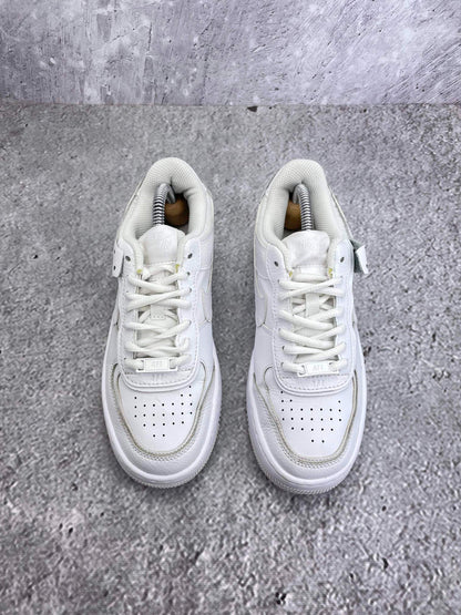 Nike Air Force 1 Shadow Triple White — buty sportowe damskie w bardzo dobrym stanie rozmiar 36.5, widok z góry