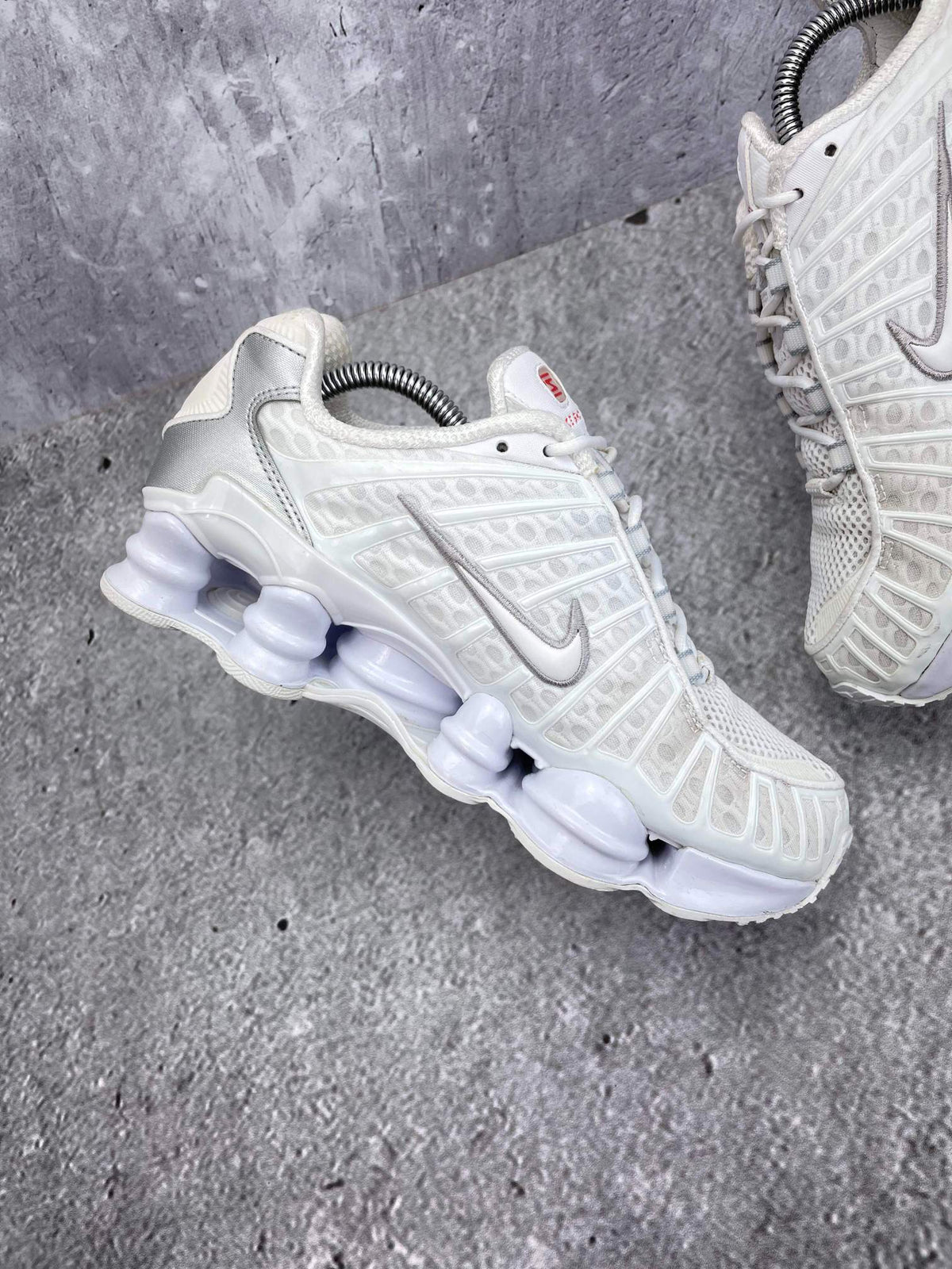 Nike Shox TL — buty sportowe damskie w bardzo dobrym stanie rozmiar 38.5, wewnętrzny panel lewego buta