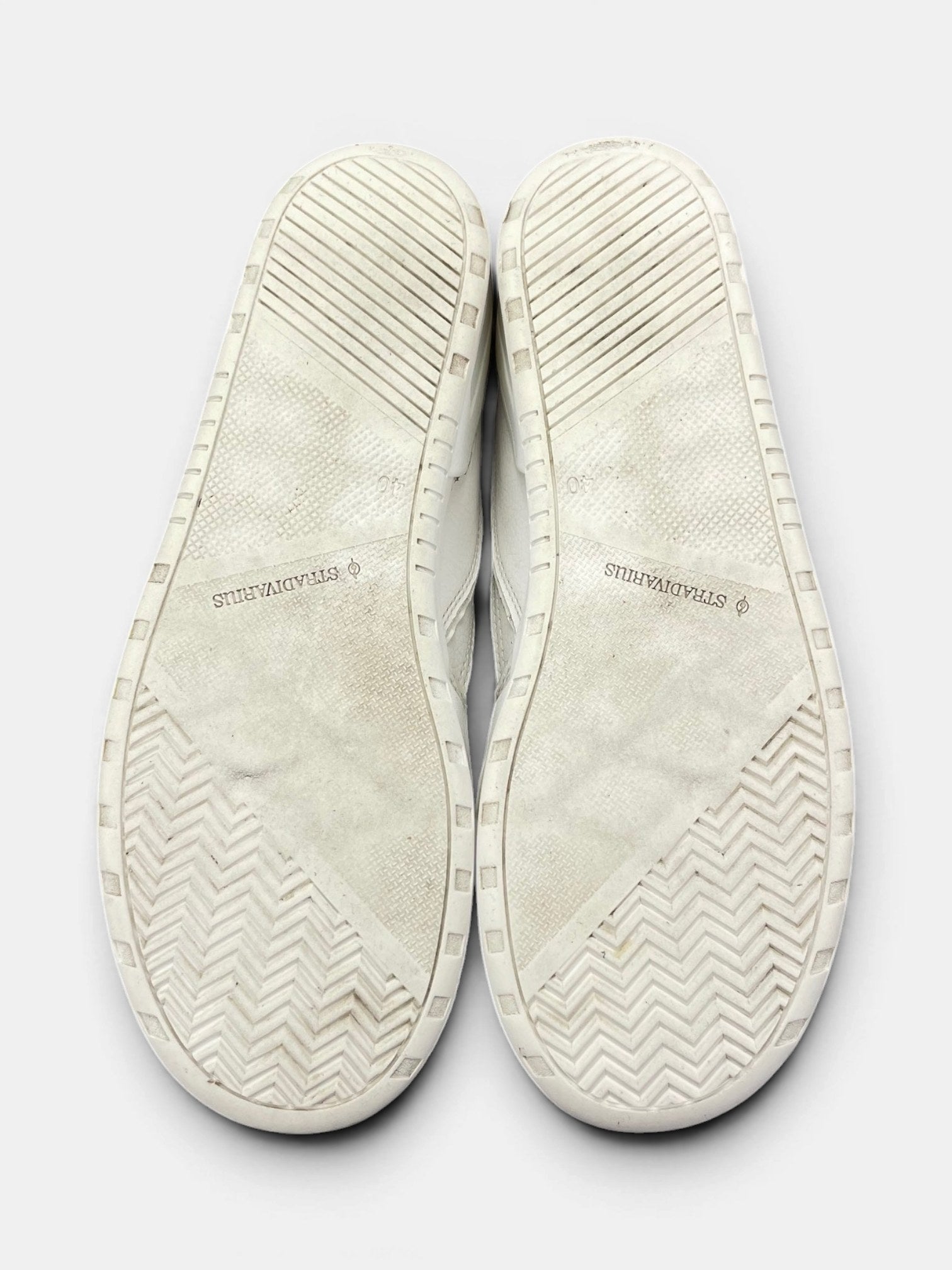 Stradivarius Sneakers — buty sportowe męskie w bardzo dobrym stanie rozmiar 40, podeszwa
