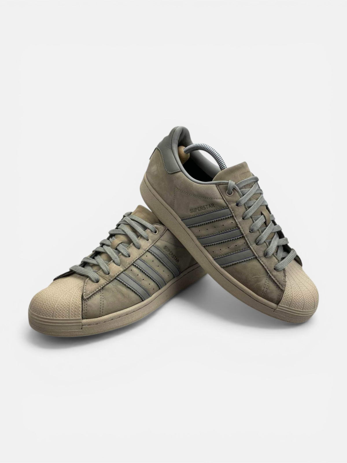 Adidas Superstar GTX Silver Pebble — buty sportowe męskie w bardzo dobrym stanie rozmiar 43 1/3, boczny profil