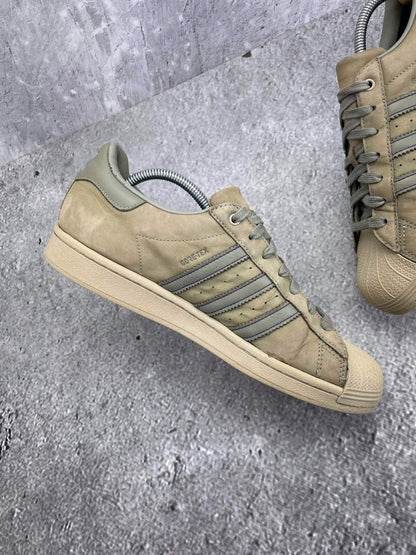 Adidas Superstar GTX Silver Pebble — buty sportowe męskie w bardzo dobrym stanie rozmiar 43 1/3, wewnętrzny panel lewego buta
