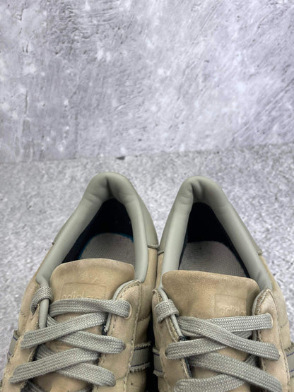 Adidas Superstar GTX Silver Pebble — buty sportowe męskie w bardzo dobrym stanie rozmiar 43 1/3, zapiętki butów