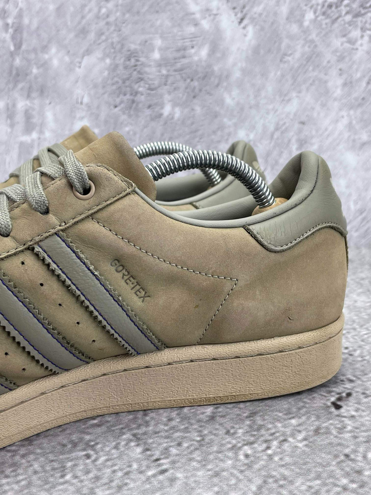 Adidas Superstar GTX Silver Pebble — buty sportowe męskie w bardzo dobrym stanie rozmiar 43 1/3, opcjonalne zdjęcie 1