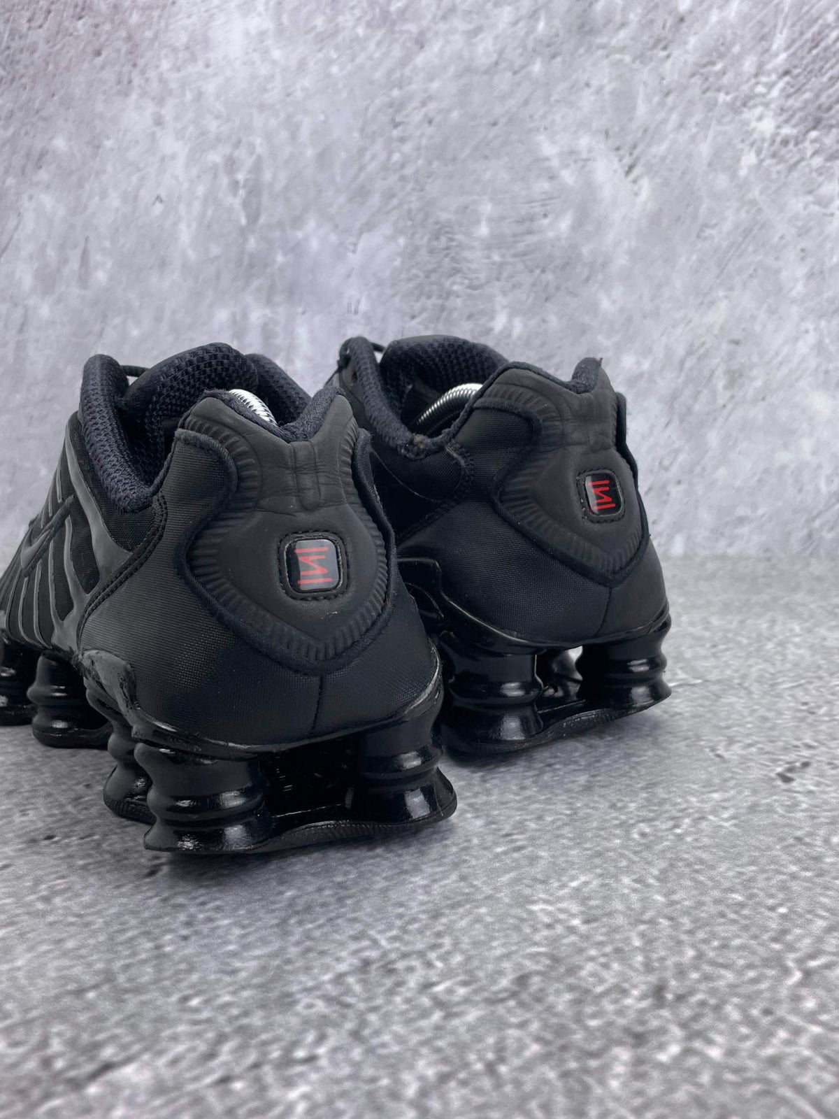 Nike Shox TL Metallic Hematite — buty sportowe damskie w bardzo dobrym stanie rozmiar 40, widok z tyłu