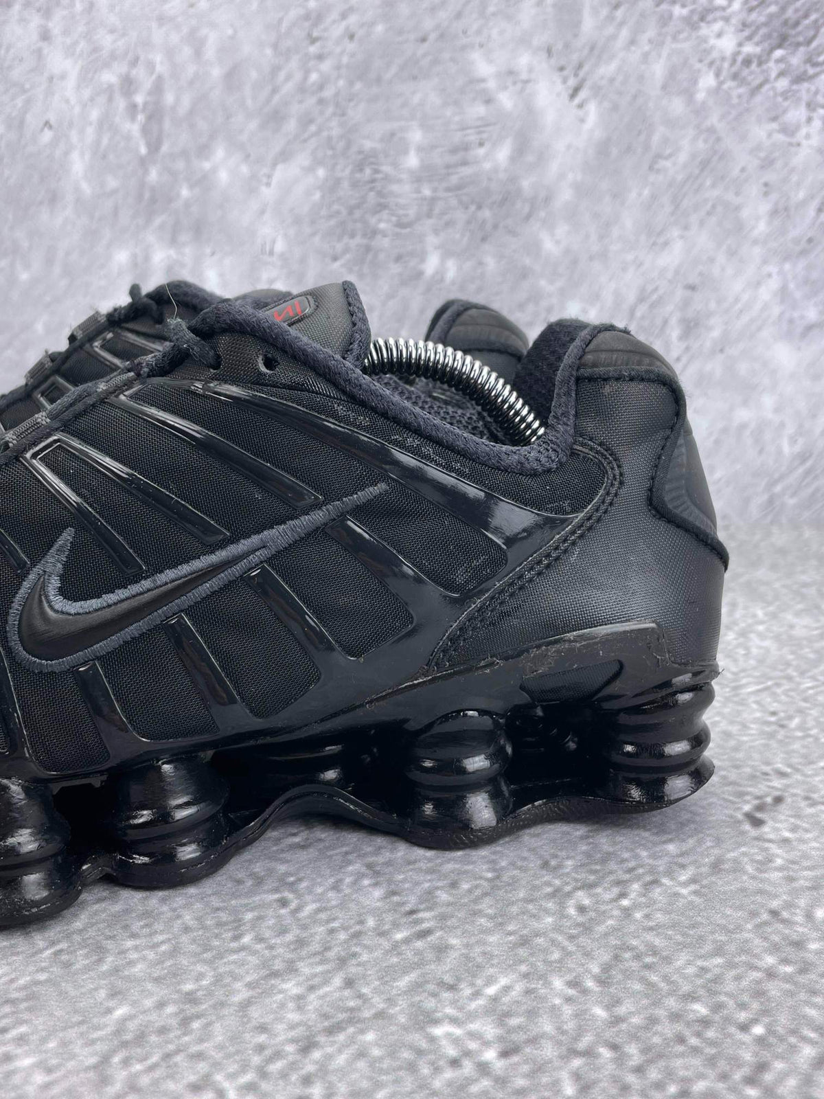 Nike Shox TL Metallic Hematite — buty sportowe damskie w bardzo dobrym stanie rozmiar 40, opcjonalne zdjęcie 1
