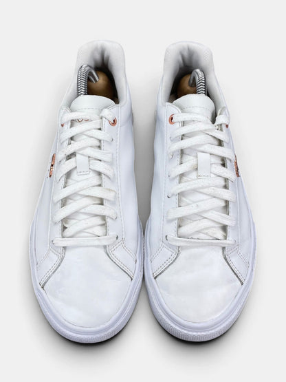 Lacoste Sneakers — buty sportowe damskie w bardzo dobrym stanie rozmiar 39, widok z góry