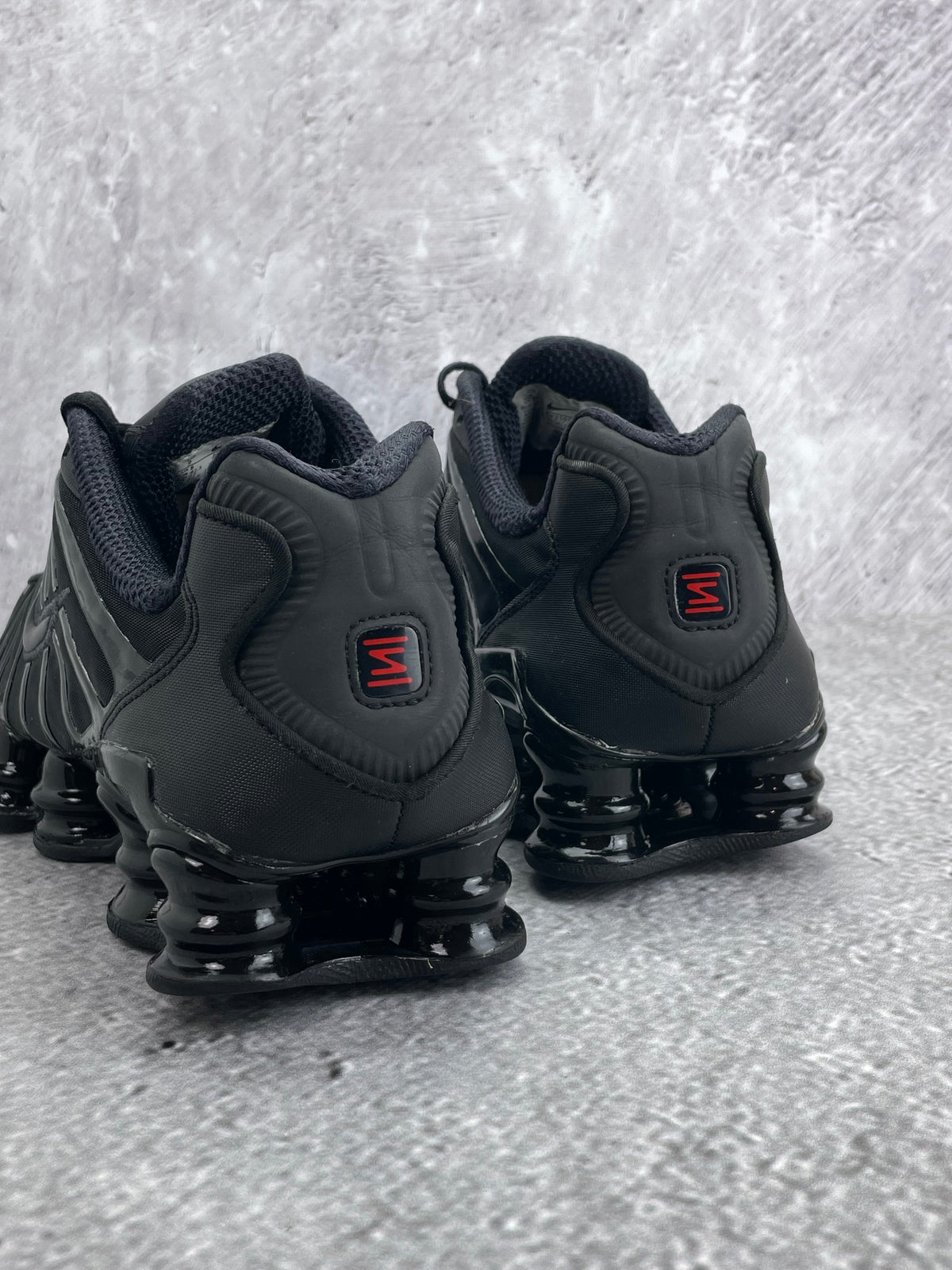 Nike Shox TL Metallic Hematite — buty sportowe męskie w bardzo dobrym stanie rozmiar 42.5, widok z tyłu