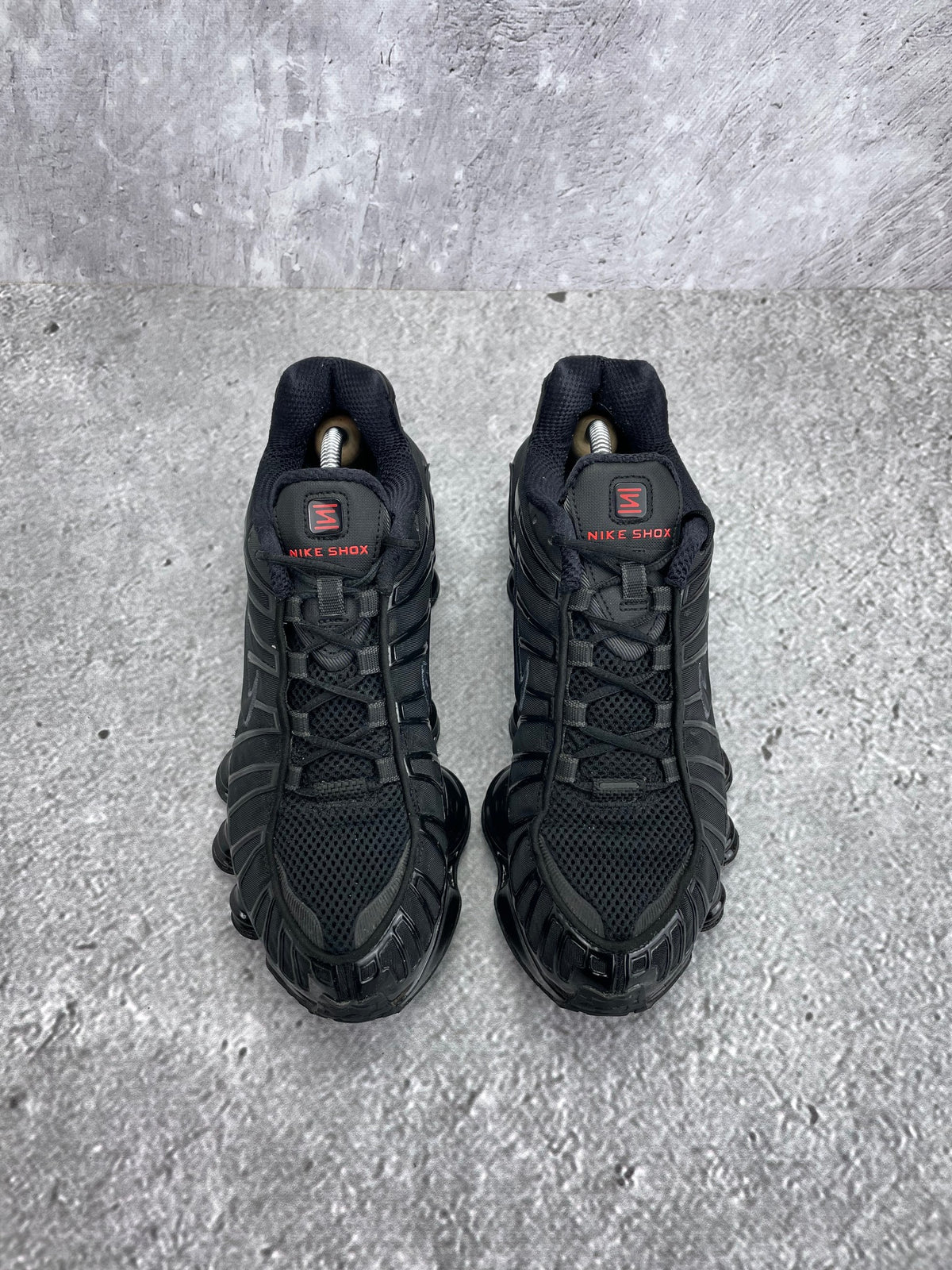 Nike Shox TL Metallic Hematite — buty sportowe męskie w bardzo dobrym stanie rozmiar 42.5, podeszwa