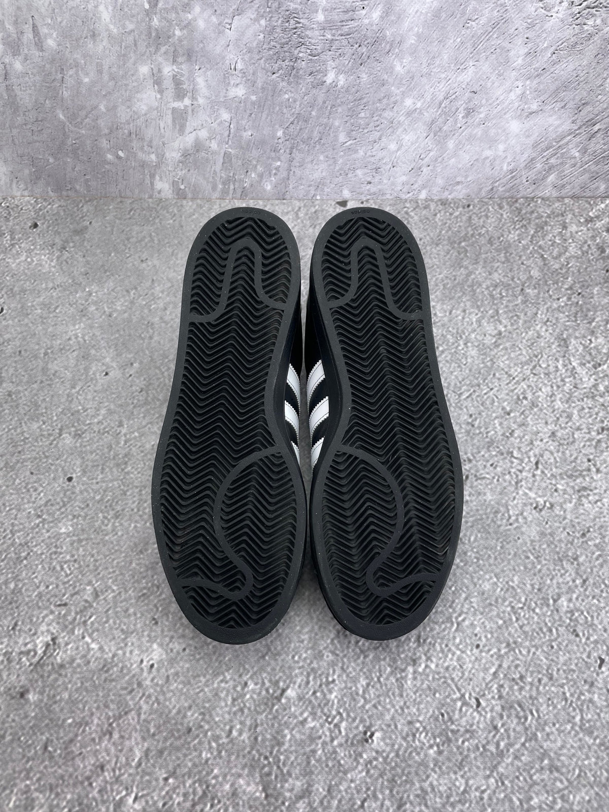 Adidas Superstar II Black White — buty sportowe męskie w bardzo dobrym stanie rozmiar 46, zapiętki butów