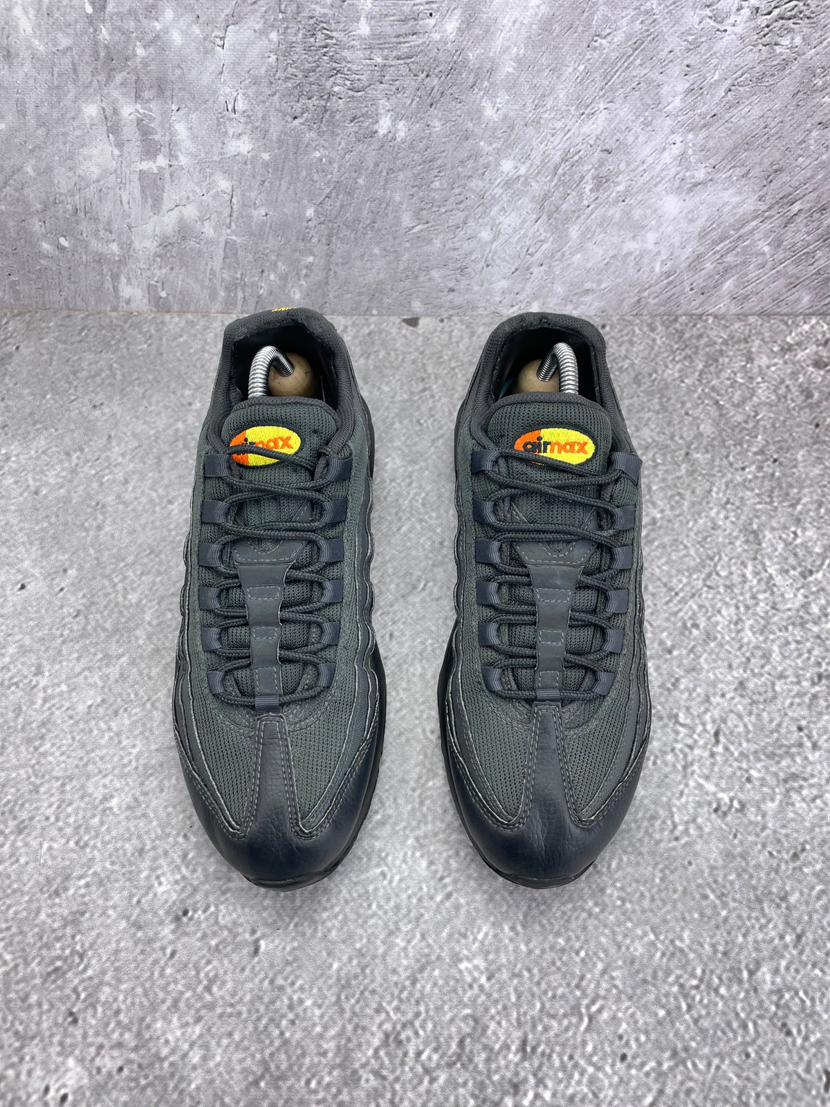 Nike Air Max 95 Anthracite Safety Orange — buty sportowe męskie w bardzo dobrym stanie rozmiar 42, podeszwa