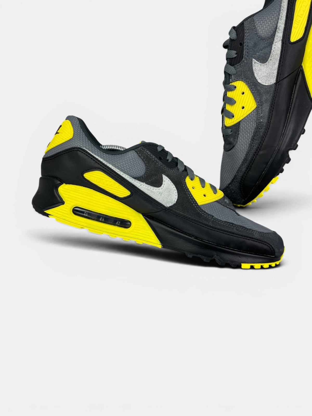 Nike Air Max 90 Smoke Grey / Lightening — buty sportowe męskie w bardzo dobrym stanie rozmiar 47, wewnętrzny panel lewego buta