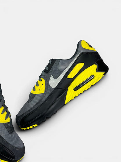 Nike Air Max 90 Smoke Grey / Lightening — buty sportowe męskie w bardzo dobrym stanie rozmiar 47, wewnętrzny panel prawego buta