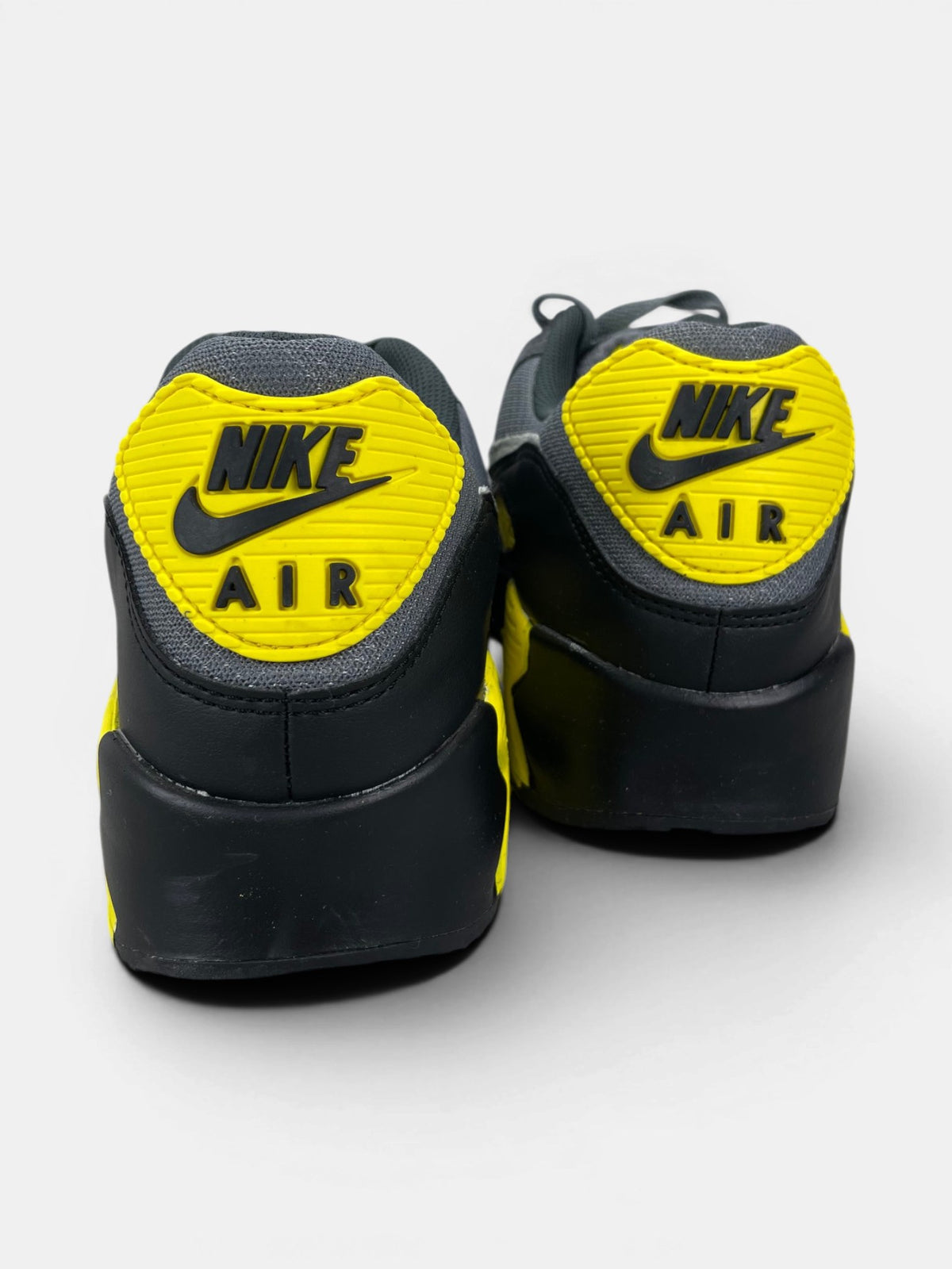 Nike Air Max 90 Smoke Grey / Lightening — buty sportowe męskie w bardzo dobrym stanie rozmiar 47, widok z tyłu