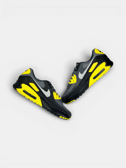 Nike Air Max 90 Smoke Grey / Lightening — buty sportowe męskie w bardzo dobrym stanie rozmiar 47, widok z góry na wewnętrzną stronę butów