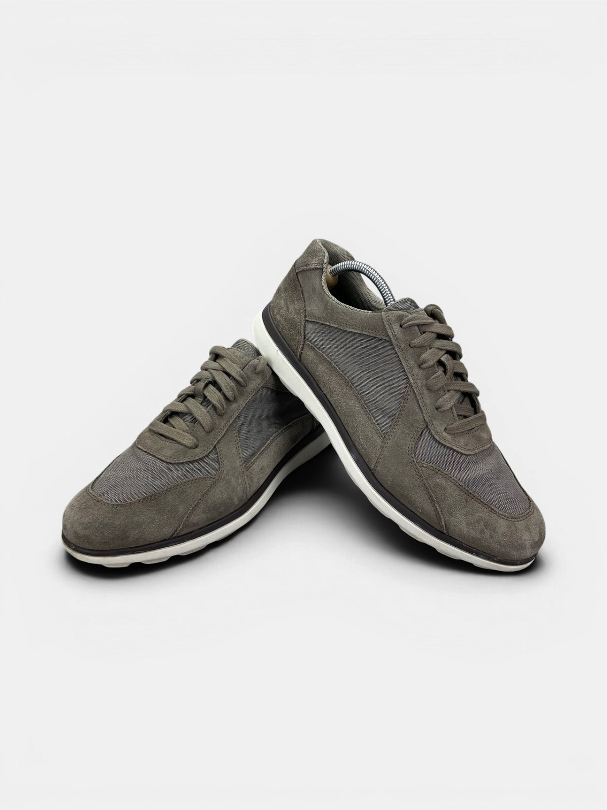 Geox Suede Sneakers — buty sportowe męskie w bardzo dobrym stanie rozmiar 43, boczny profil