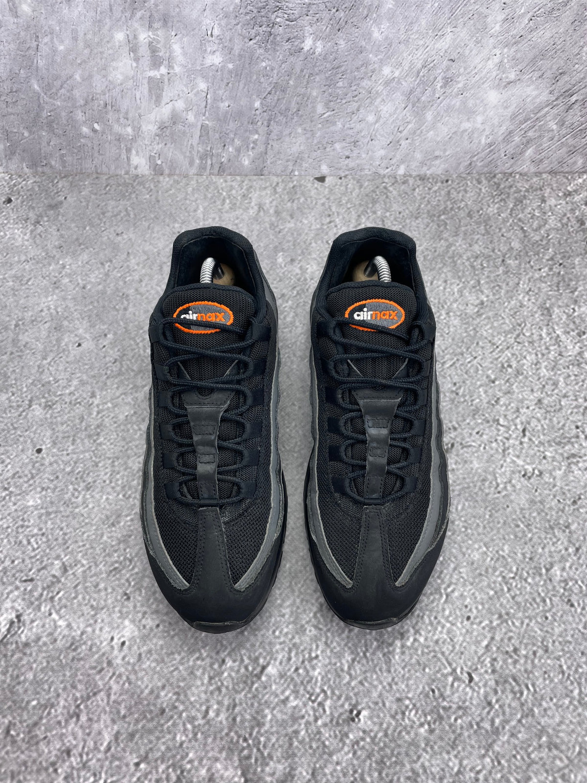 Nike Air Max 95 Black/Grey Safety Orange — buty sportowe męskie w bardzo dobrym stanie rozmiar 42.5, podeszwa