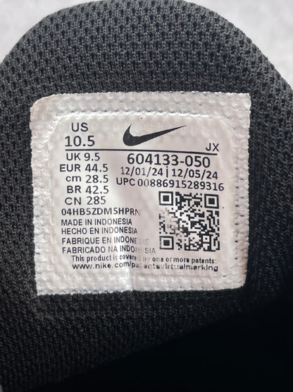 Nike Air Max Plus Triple Black — buty sportowe męskie w bardzo dobrym stanie rozmiar 44.5, opcjonalne zdjęcie 2