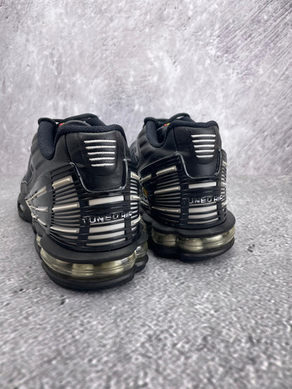 Nike Air Max Plus 3 Black White — buty sportowe męskie w bardzo dobrym stanie rozmiar 45, widok z tyłu