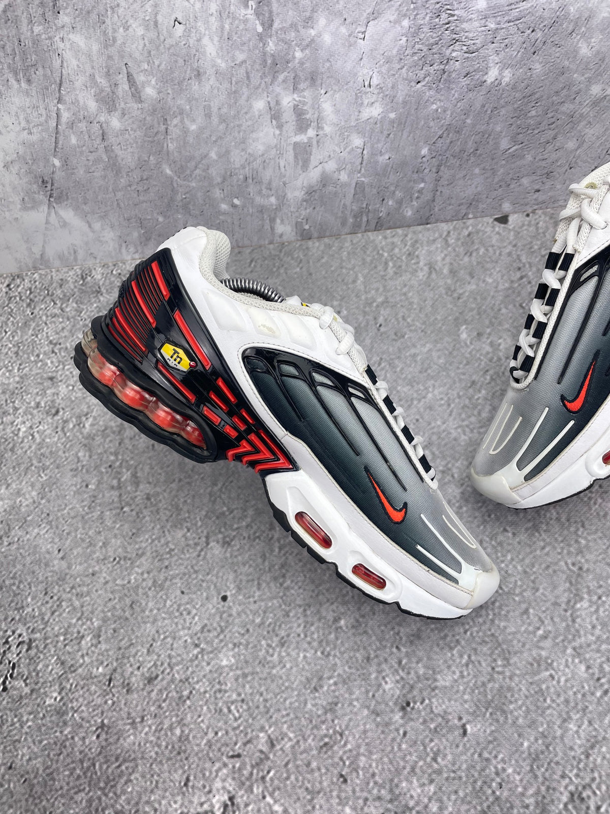 Nike Air Max Plus 3 Team Orange — buty sportowe męskie w bardzo dobrym stanie rozmiar 42.5, wewnętrzny panel lewego buta