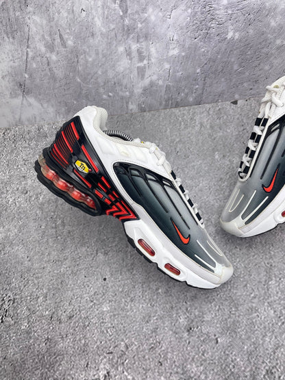 Nike Air Max Plus 3 Team Orange — buty sportowe męskie w bardzo dobrym stanie rozmiar 42.5, wewnętrzny panel lewego buta