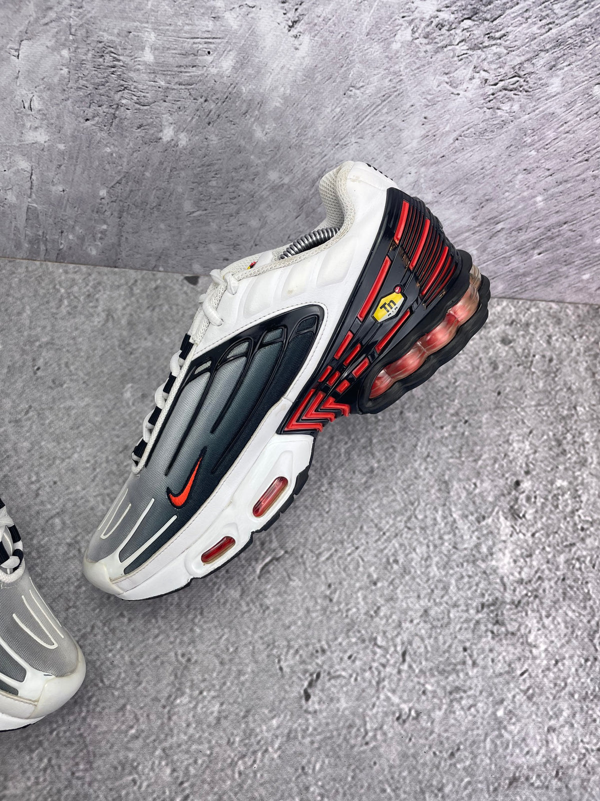 Nike Air Max Plus 3 Team Orange — buty sportowe męskie w bardzo dobrym stanie rozmiar 42.5, wewnętrzny panel prawego buta
