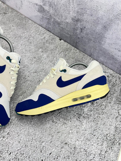 Nike Air Max 1 Midnight Navy — buty sportowe męskie w bardzo dobrym stanie rozmiar 42, wewnętrzny panel prawego buta