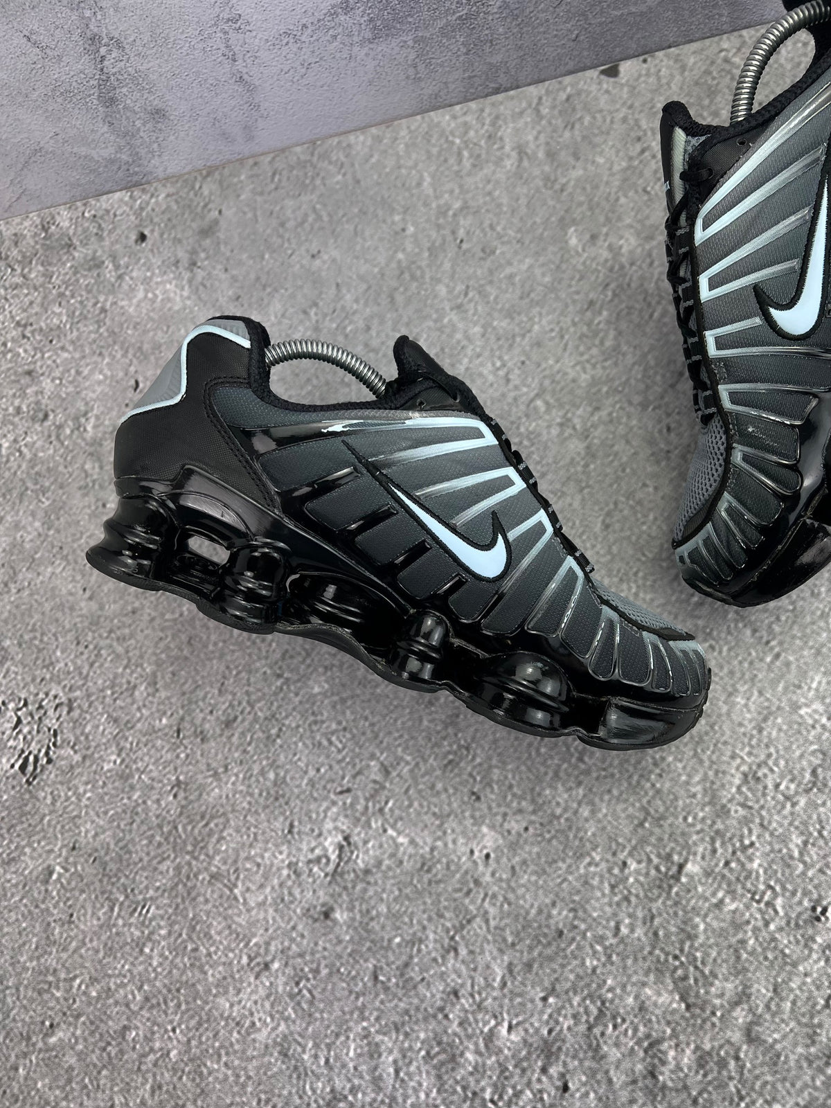 Nike Shox TL Black Celestine Blue — buty sportowe męskie w bardzo dobrym stanie rozmiar 42.5, wewnętrzny panel lewego buta