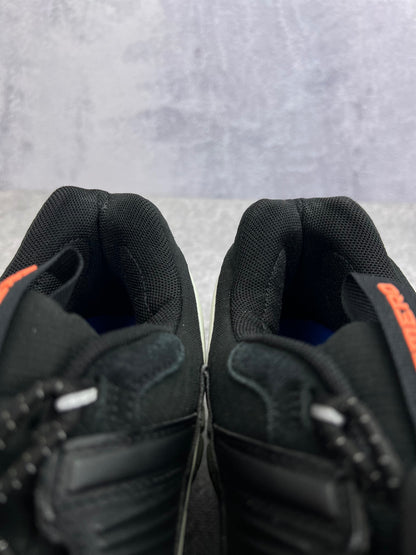 Nike Zoom Vomero Roam Black Light Silver — buty sportowe męskie w bardzo dobrym stanie rozmiar 42.5, zapiętki butów