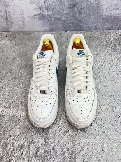 Nike Air Force 1 ’07 — buty sportowe męskie w bardzo dobrym stanie rozmiar 46, widok z tyłu