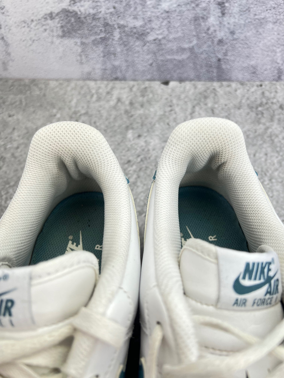 Nike Air Force 1 ’07 — buty sportowe męskie w bardzo dobrym stanie rozmiar 46, podeszwa