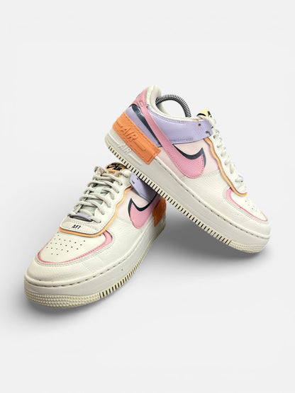 Nike Air Force 1 Shadow Triple White — buty sportowe damskie w bardzo dobrym stanie rozmiar 41, boczny profil