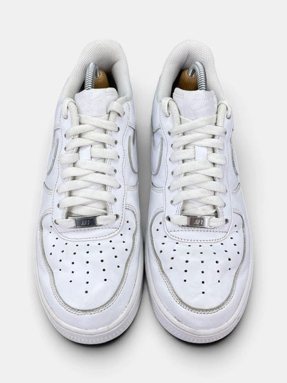 Nike Air Force 1 Low Triple White — buty sportowe męskie w bardzo dobrym stanie rozmiar 41, widok z góry
