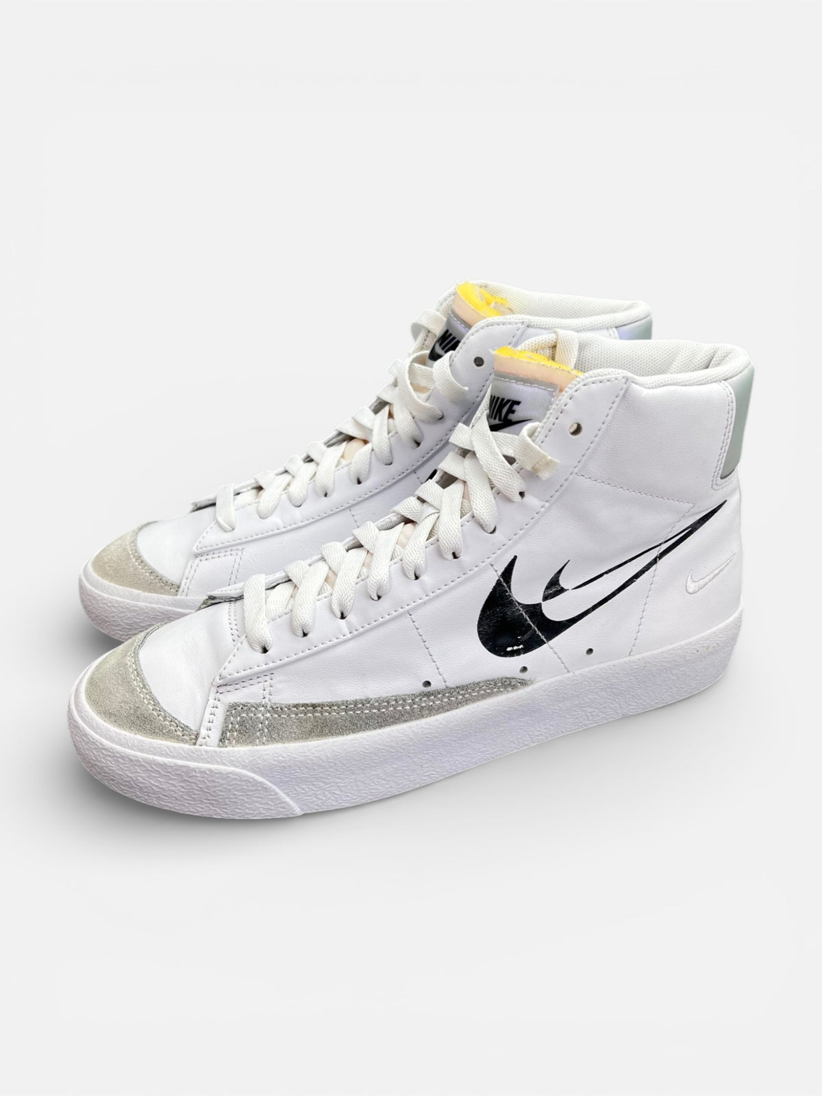 Nike Blazer Mid '77 Double Swoosh — buty sportowe męskie w bardzo dobrym stanie rozmiar 39, widok z boku