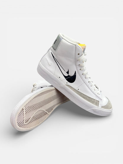 Nike Blazer Mid '77 Double Swoosh — buty sportowe męskie w bardzo dobrym stanie rozmiar 39, boczny profil