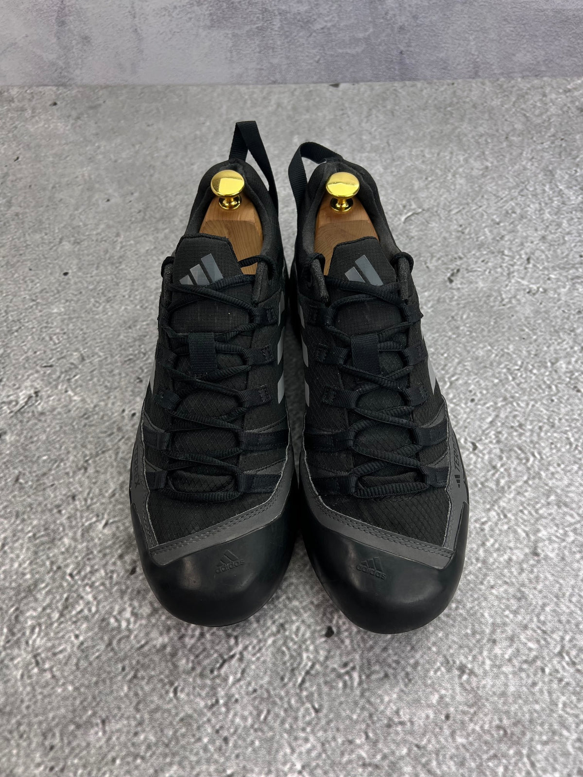 Adidas Terrex Swift Solo 2.0 Core Black — buty sportowe męskie w bardzo dobrym stanie rozmiar 44, podeszwa
