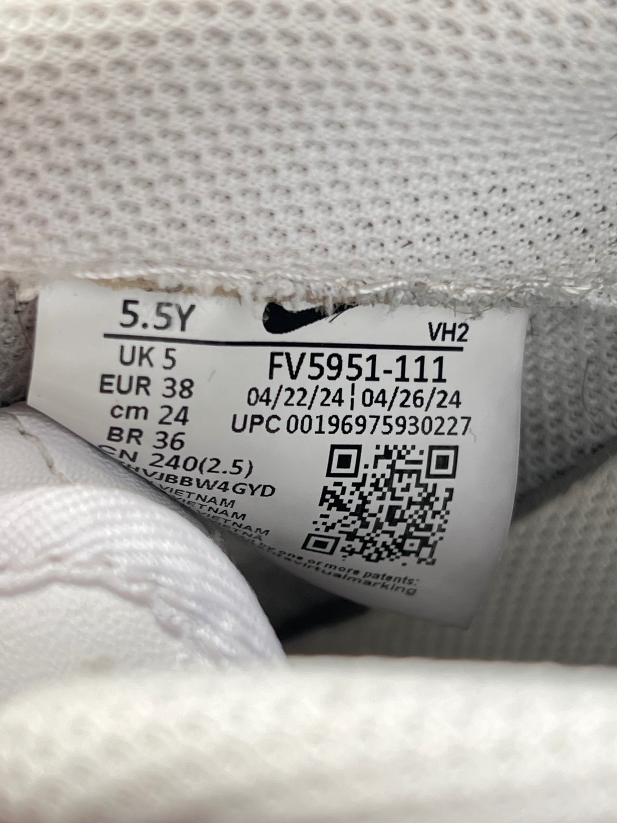 Nike Air Force 1 Low Triple White — buty sportowe damskie w bardzo dobrym stanie rozmiar 38, opcjonalne zdjęcie 1