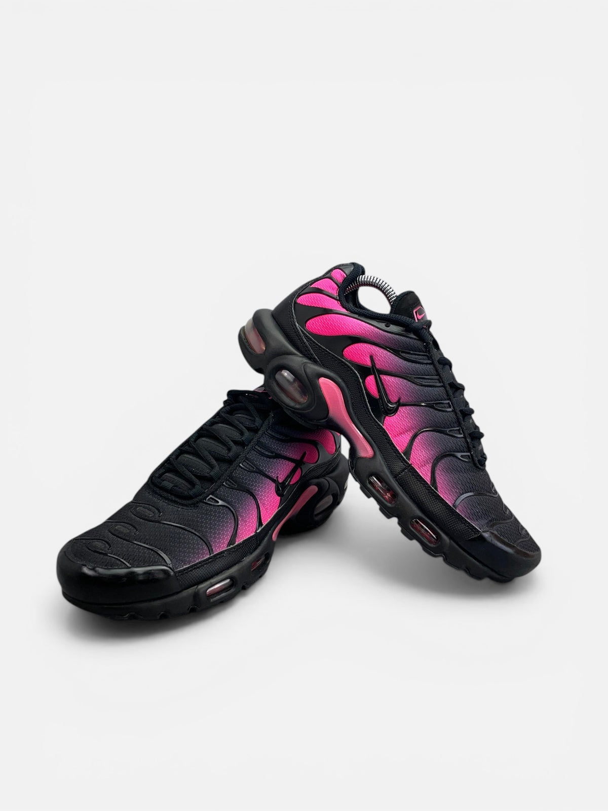 Nike Air Max Plus Black Hyper Pink — buty sportowe męskie w bardzo dobrym stanie rozmiar 42, boczny profil
