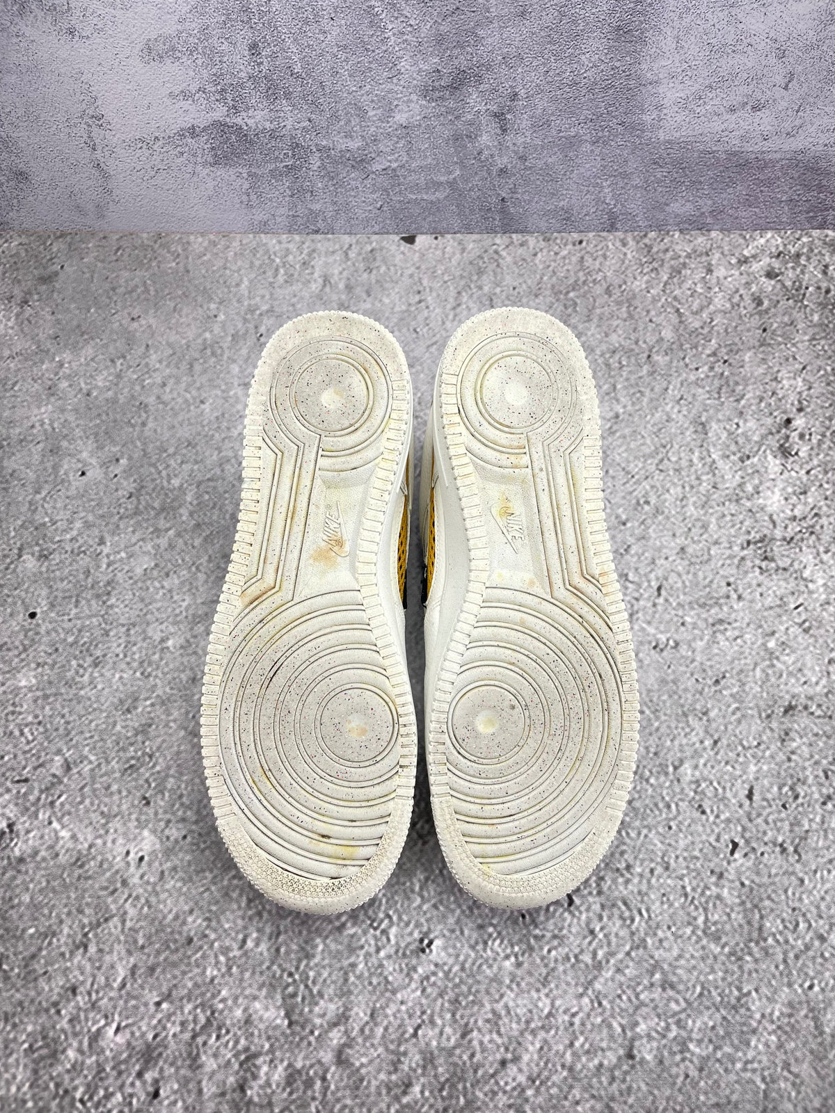 Nike Air Force 1 '07 LV8 NN Sun Club — buty sportowe męskie w bardzo dobrym stanie rozmiar 44.5, podeszwa