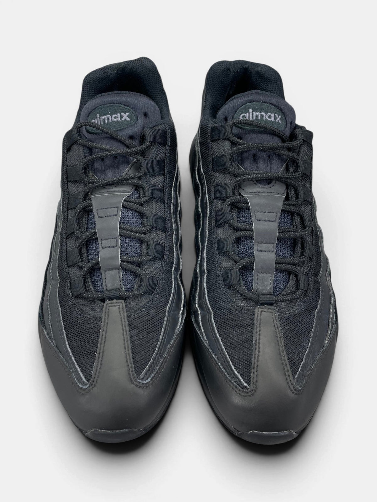 Nike Air Max 95 Essential Triple Black — buty sportowe męskie w bardzo dobrym stanie rozmiar 46, widok z góry