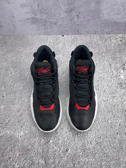 Jordan Max Aura 4 Bred — buty sportowe męskie w bardzo dobrym stanie rozmiar 40, widok z góry