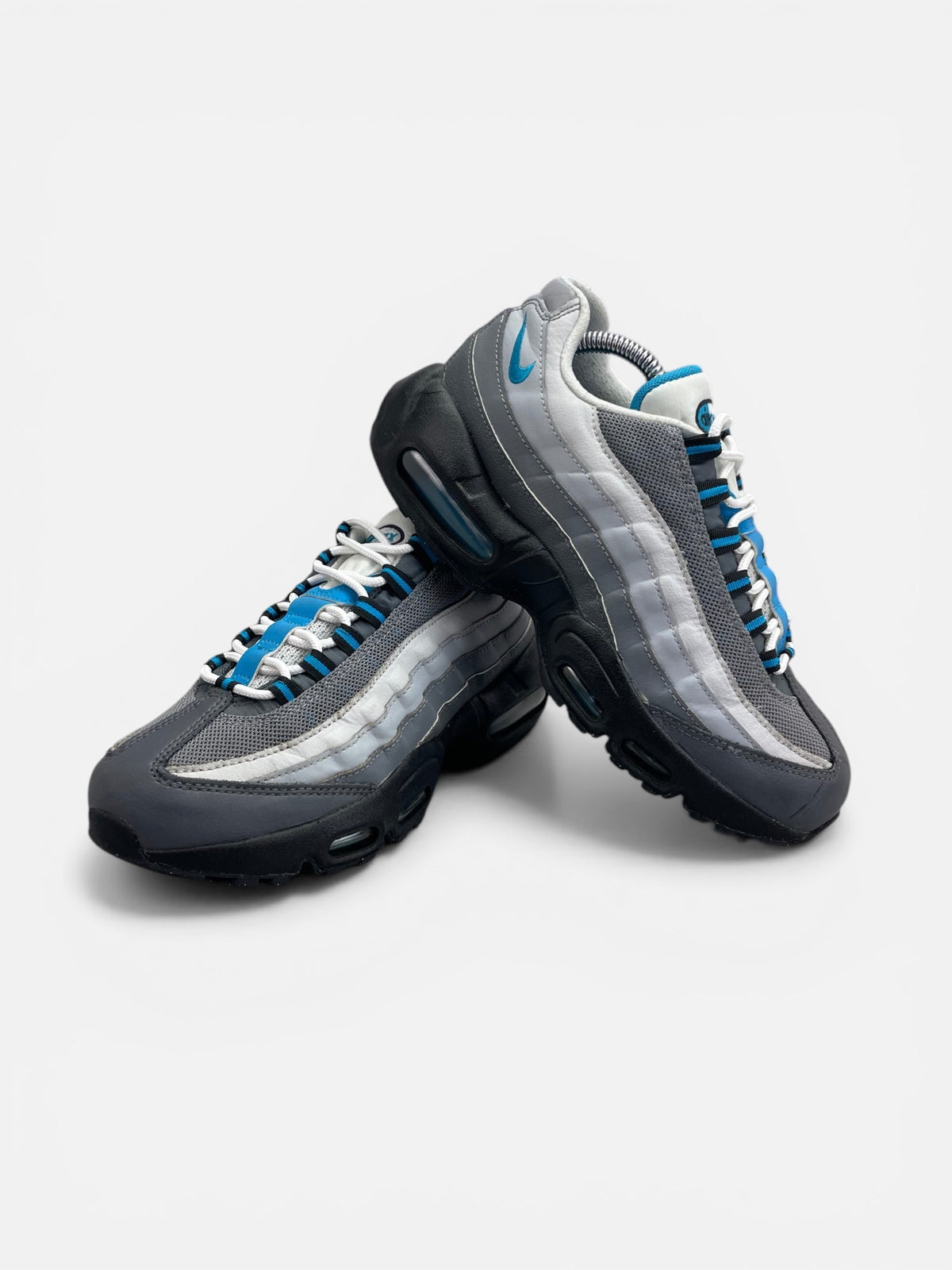 Nike Air Max 95 Recraft Grey Laser Blue — buty sportowe męskie w bardzo dobrym stanie rozmiar 40, boczny profil