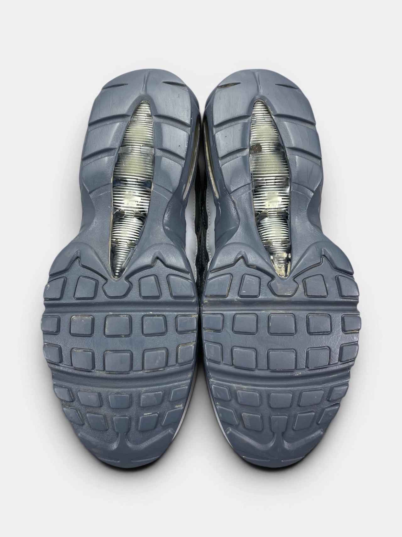 Nike Air Max 95 Greyscale — buty sportowe męskie w bardzo dobrym stanie rozmiar 45, podeszwa