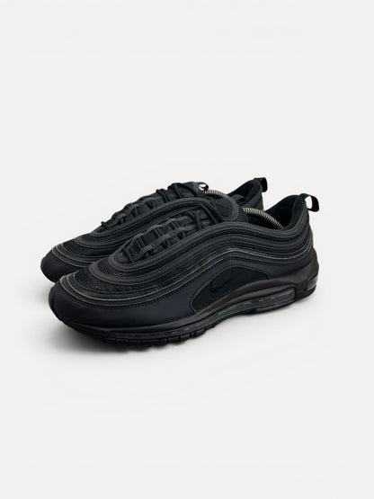 Nike Air Max 97 Triple Black AM97 Triple Black — buty sportowe męskie w bardzo dobrym stanie rozmiar 46, widok z boku