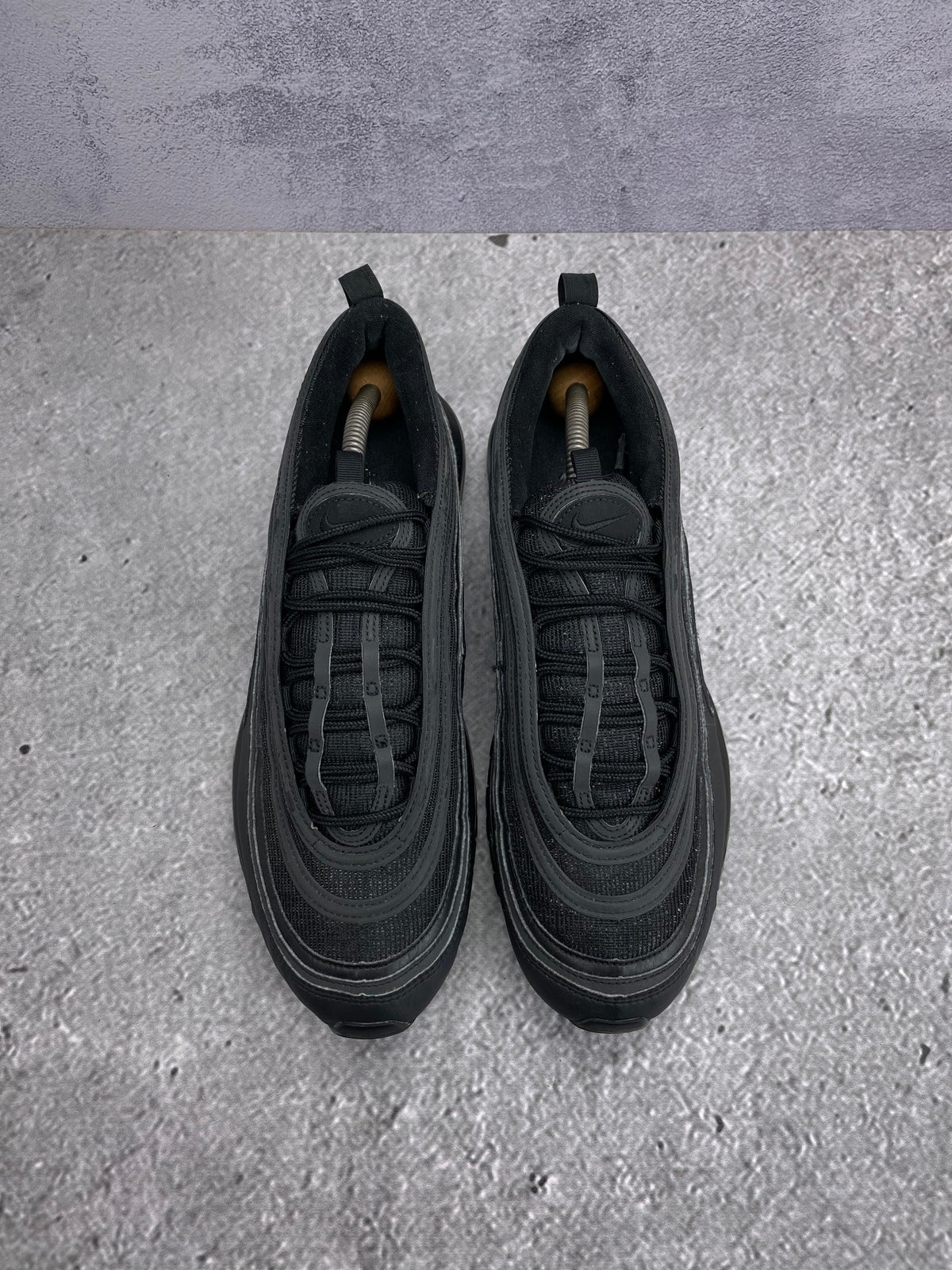 Nike Air Max 97 Triple Black AM97 Triple Black — buty sportowe męskie w bardzo dobrym stanie rozmiar 46, widok z góry