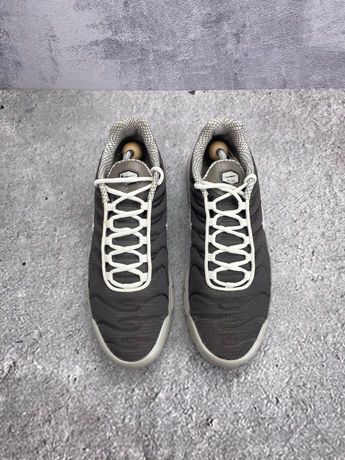 Nike Air Max Plus — buty sportowe męskie w bardzo dobrym stanie rozmiar 44, widok z góry