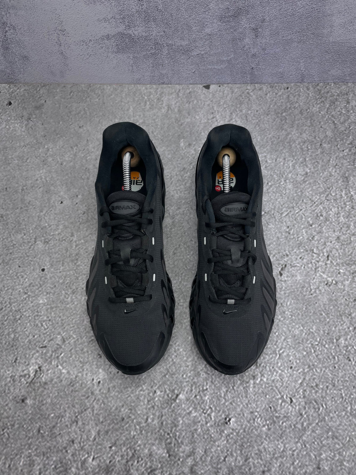 Nike Air Max Dn8 — buty sportowe męskie w bardzo dobrym stanie rozmiar 43, widok z góry