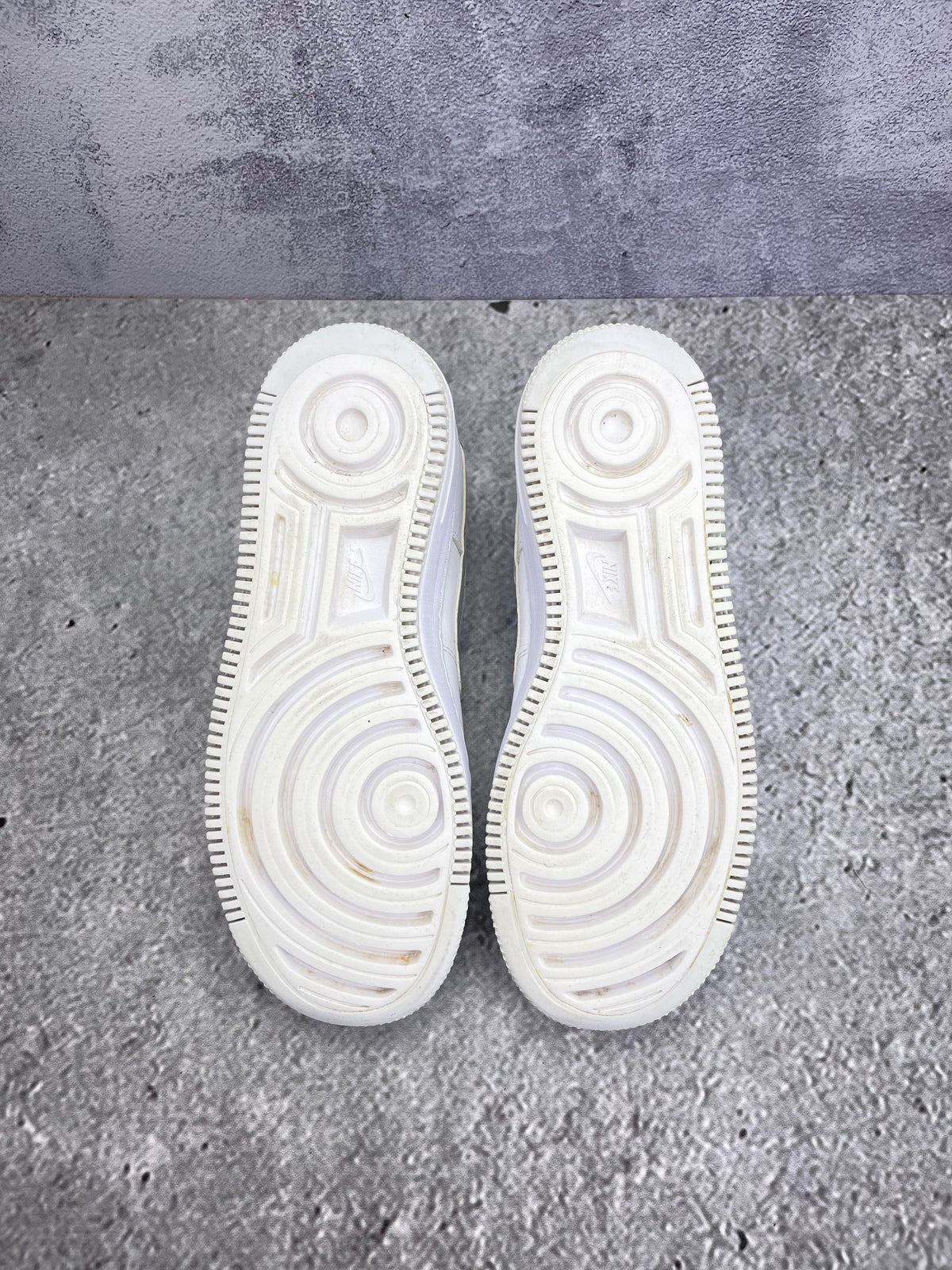 Nike Air Force 1 Shadow Triple White — buty sportowe męskie w bardzo dobrym stanie rozmiar 40, podeszwa
