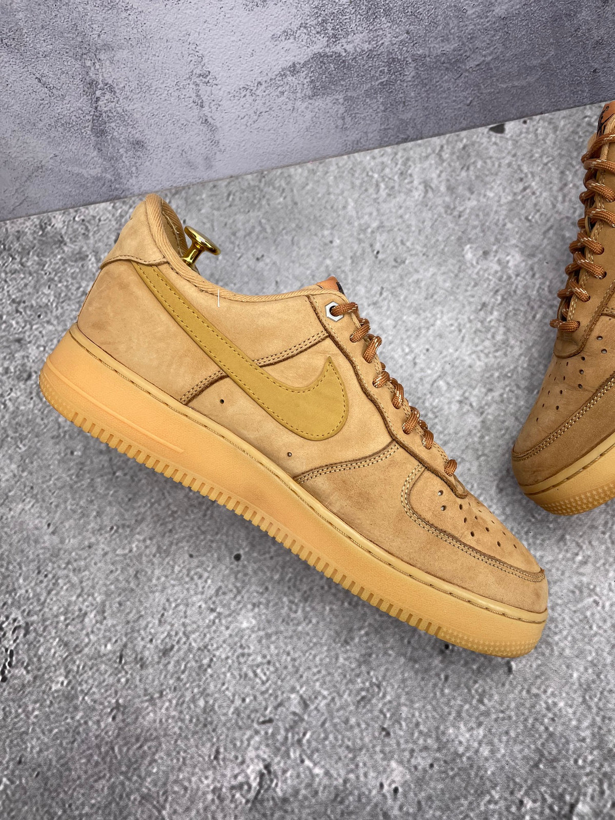 Nike Air Force 1 '07 WB Flax — buty sportowe męskie w bardzo dobrym stanie rozmiar 44, wewnętrzny panel lewego buta
